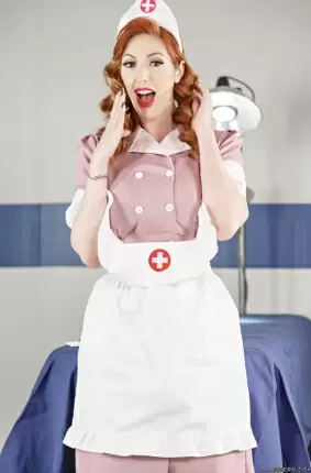Images 2 - Рыжая медсестра раздевается 