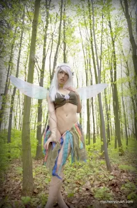 Images 4 - Прелестная эльфийка шляется по лесу с голой жопой 