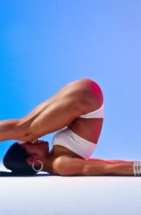 Images 3 - Голая гимнасточка демонстрирует совершенное тело 