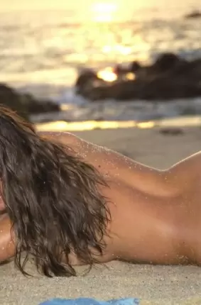 Images 5 - Невероятно красивая голая девушка на пляже. 