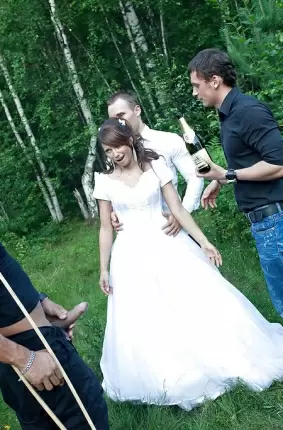 Images 4 - Друзья жениха пустили жопу невесты по кругу в лесу 