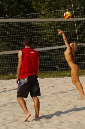 Images 6 - Голый пляжный волейбол (47 фото) 