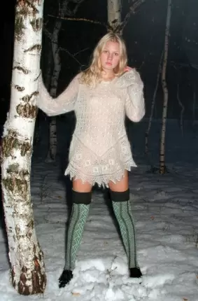 Images 7 - Голая девушка зимой на улице 