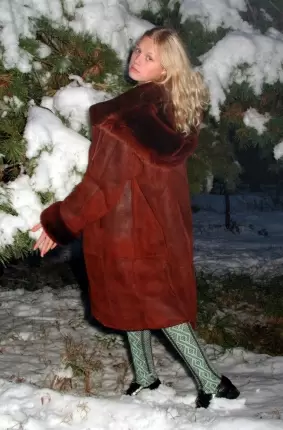 Images 5 - Голая девушка зимой на улице 