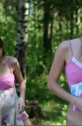 Images 3 - Простые русские подружки уединились в лесу 