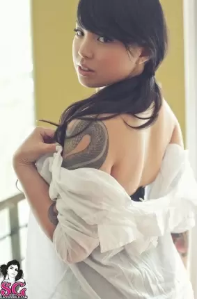 Images 5 - Раскрепощенная азиатка оголяет свое тело 