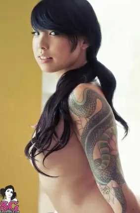 Images 15 - Раскрепощенная азиатка оголяет свое тело 