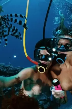 Images 4 - Голые девушки ныряют с аквалангом 