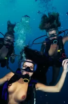 Images 8 - Голые девушки ныряют с аквалангом 