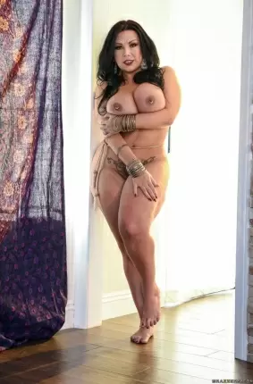 Images 10 - Обнаженная жена светить голыми огромными сисяндрами 