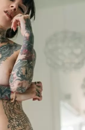 Images 15 - Пирсинг и татуировки к лицу голой проказнице 