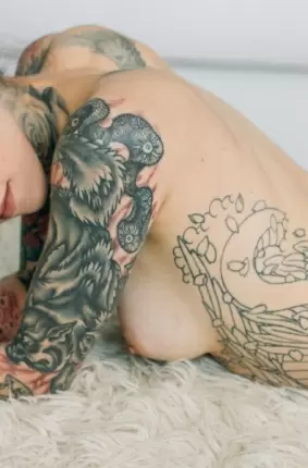Images 24 - Пирсинг и татуировки к лицу голой проказнице 