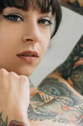 Images 29 - Пирсинг и татуировки к лицу голой проказнице 