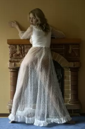 Images 11 - Сексуальная девушка в кружевном платье 