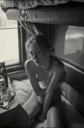 Images 44 - Эротика в поезде (90 фото) 
