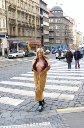 Images 8 - Голая грудь на улице 