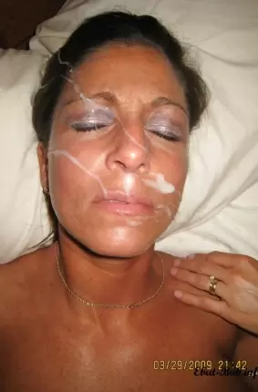Images 3 - Загорелая женщина принимает сперму на лицо 