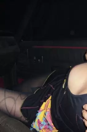 Images 5 - Девушка занимается сексом в машине 