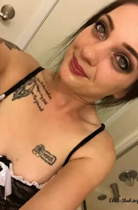 Images 9 - Татуированная девушка с шикарной попкой сосёт член 