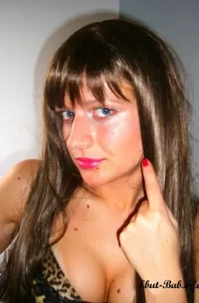 Images 26 - Порно фото красивой девушки с выбритым лобком 