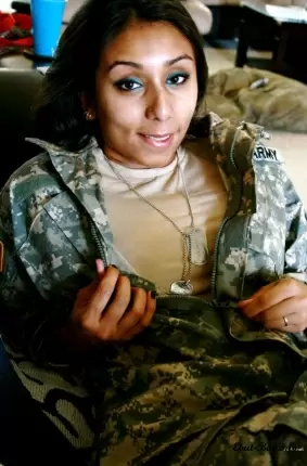 Images 7 - Девушка в военной форме 