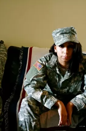 Images 2 - Девушка в военной форме 