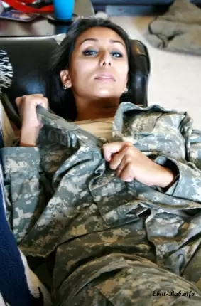 Images 6 - Девушка в военной форме 