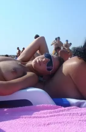 Images 9 - голые девки на пляже 