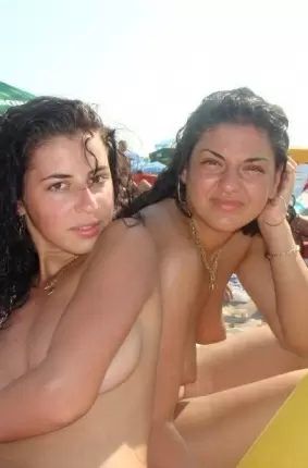 Images 15 - голые девки на пляже 