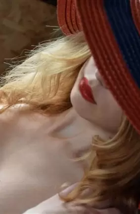 Images 6 - Роскошная грудь у девушки в шляпке 