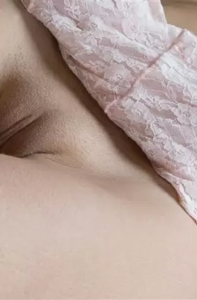 Images 8 - Развратная модель сексуально снимает милое платье 