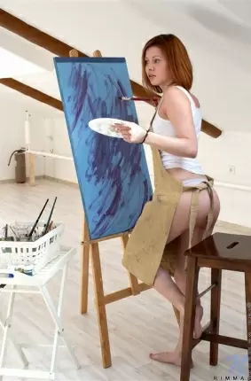 Images 4 - Симпатичная художница довела себя до оргазма 