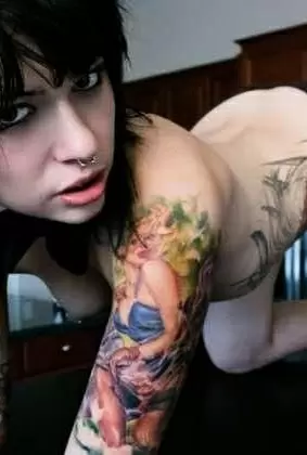 Images 15 - Эротические фото девушек с татуировками 