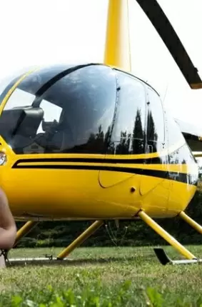 Images 17 - Знойная Елена играет с вагиной возле вертолета 